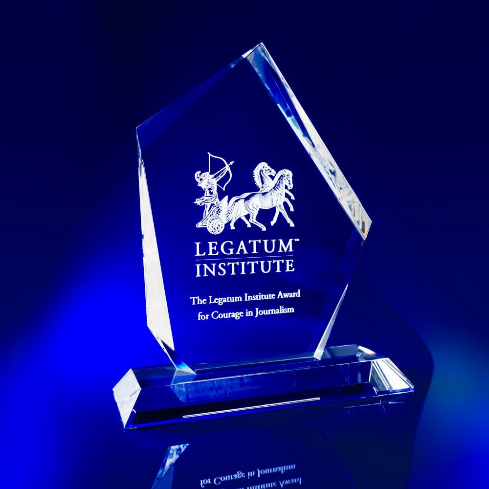Personalised Engraved Glass Iceberg Style Award Corporate Staff Recognition